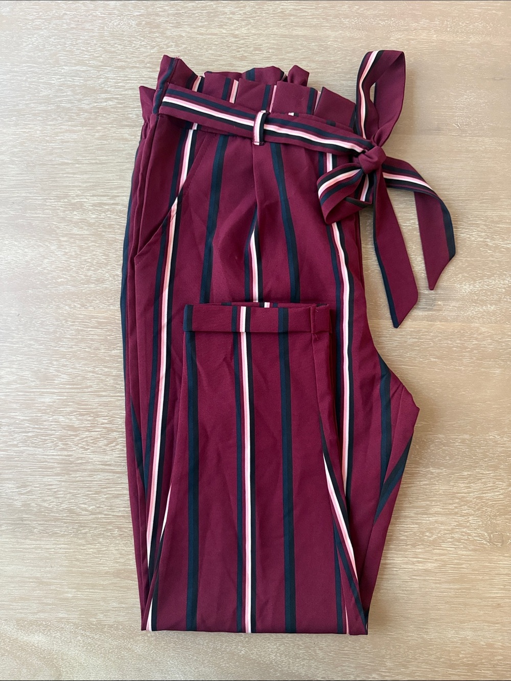 NWT Women’s High Rise Ankle Pants | L